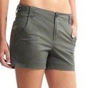Athleta Organic Cotton Spandex Tabbed Waist Khaki Shorts in Jasper Green SZ 10